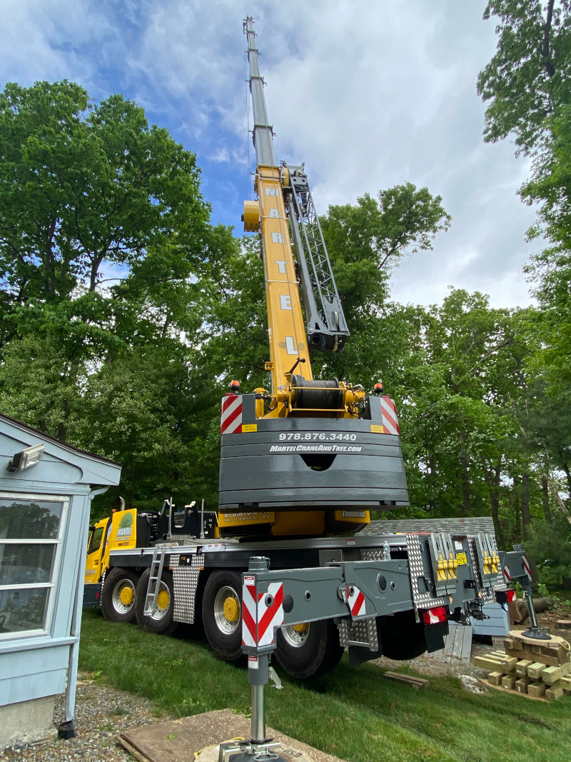 Tight spot for this tree service job in Burlington, MA.
